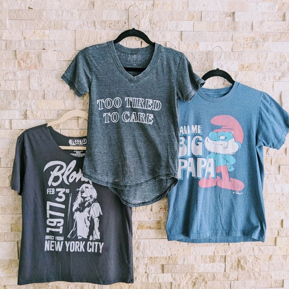 Graphic tee bundle XS/S - Picture 1 of 11